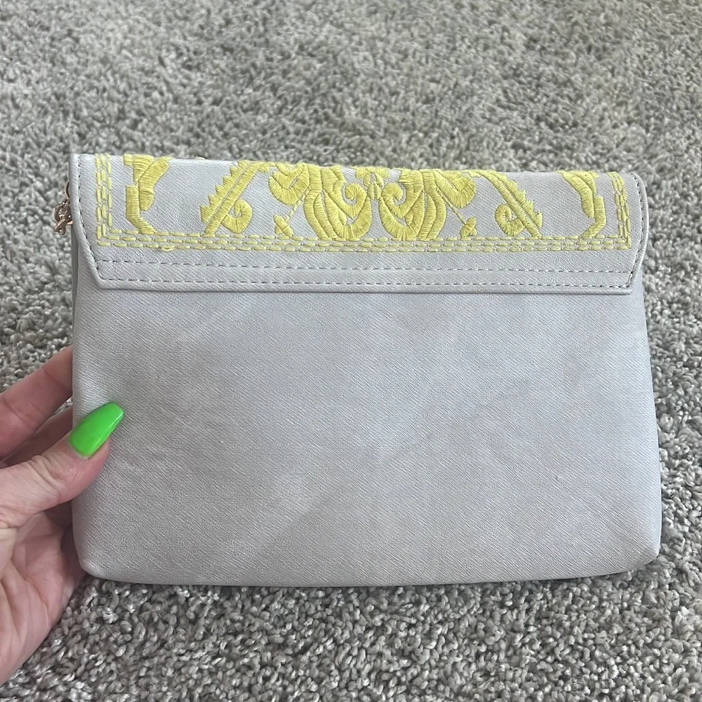 Urban expressions embroidered clutch crossbody pu leather set of two euc boho - Picture 3 of 10